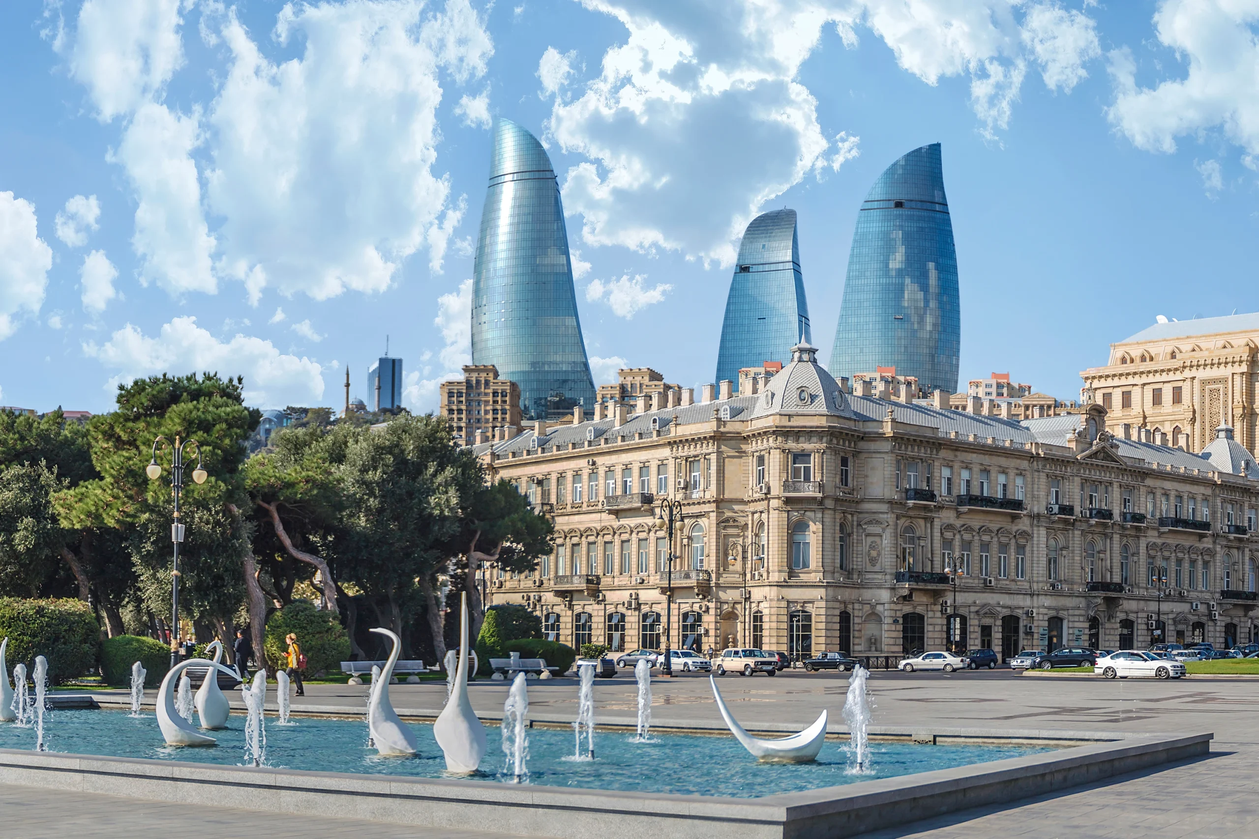 Əcnəbilər Azərbaycanda əmlak ala bilərmi? Yaşayış icazəsi